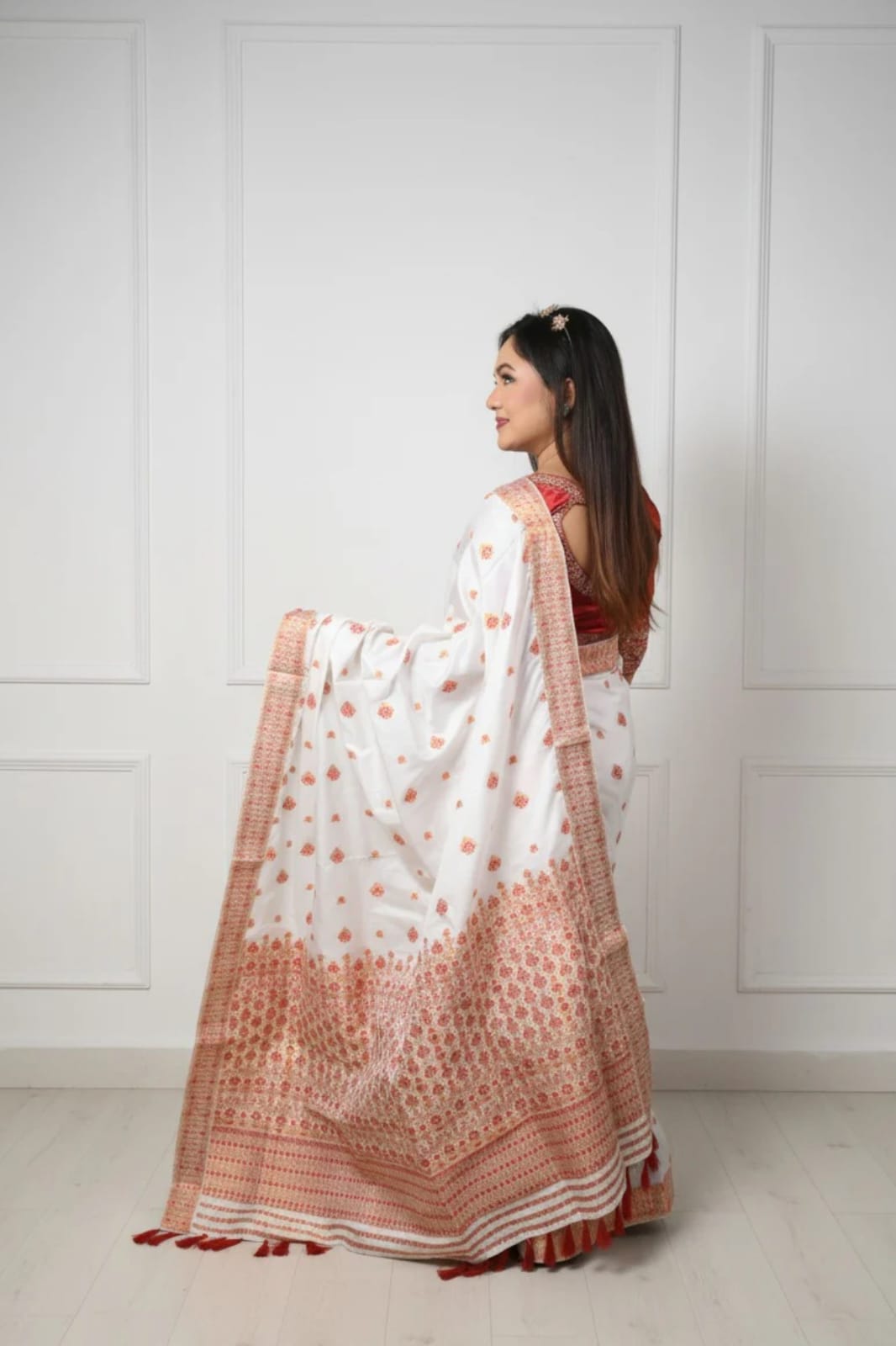 Assam Handmade White & Red Mixed Pat Silk Mix Saree